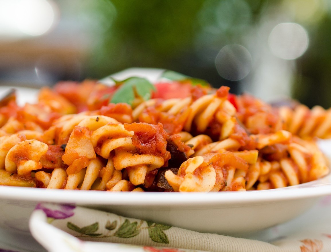 Coditos en Salsa de Tomate