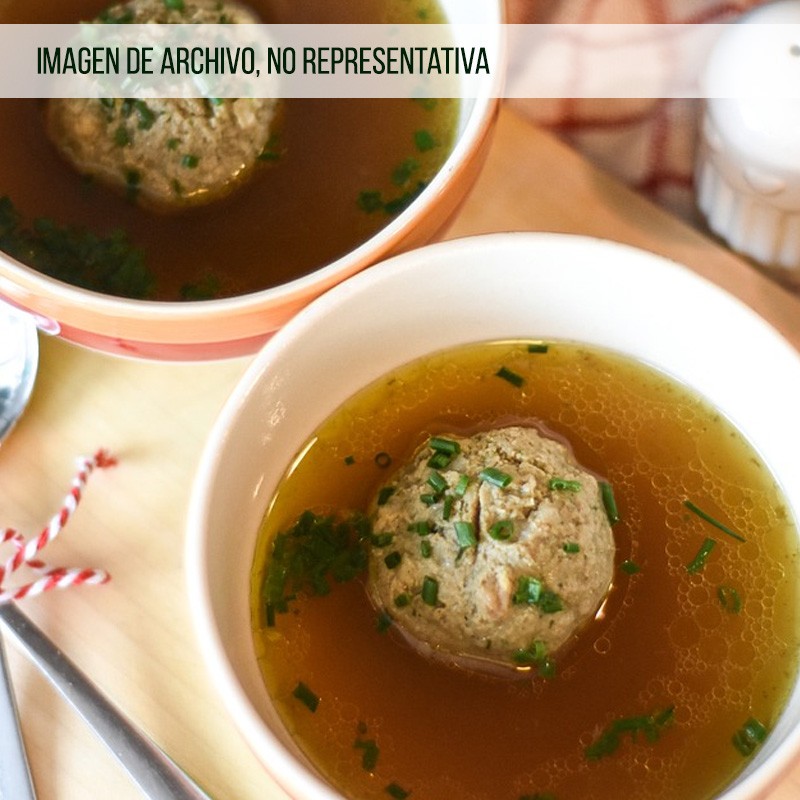 Sopa de Pollo con Picadillo