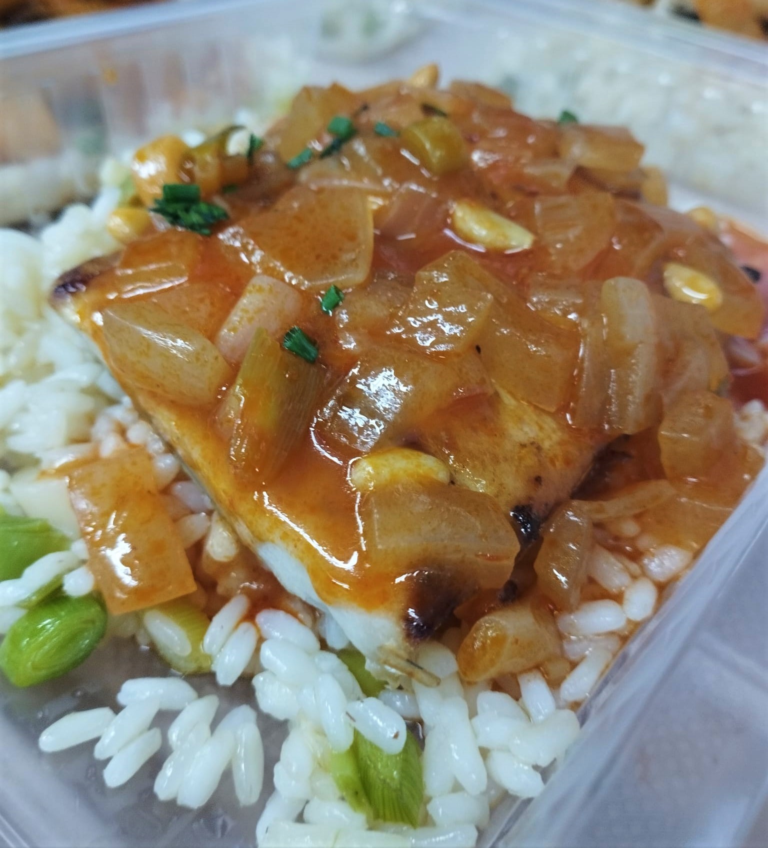 Merluza A La Marinera con Arroz Salteado