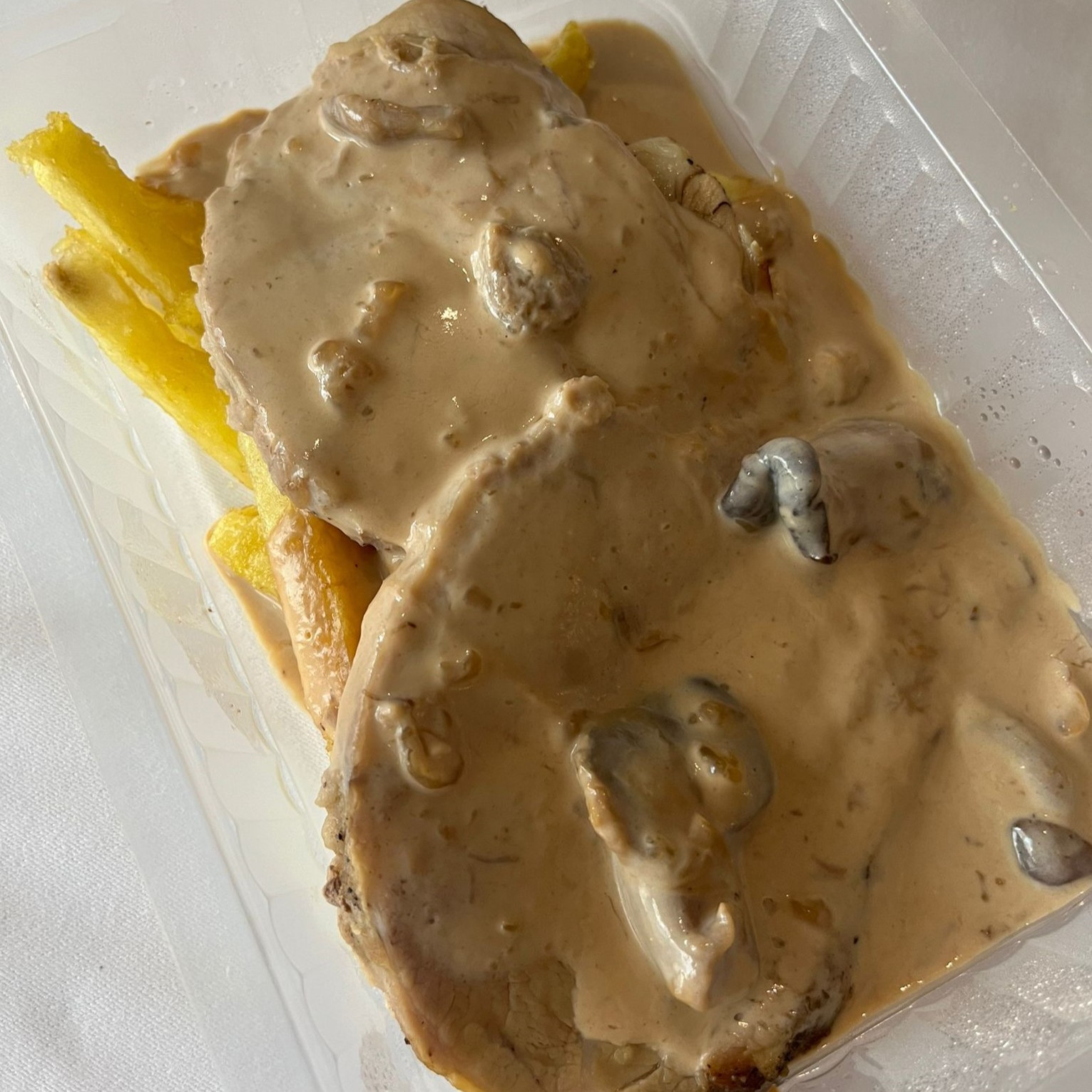 Solomillo con Salsa Boletus y Patatas