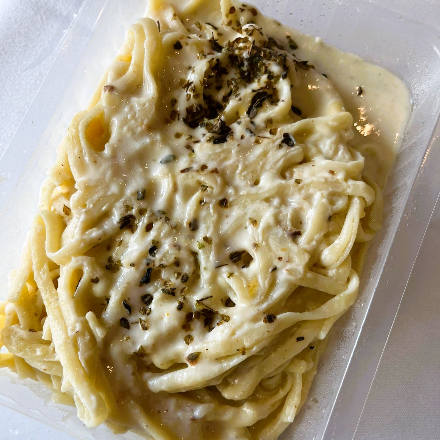 Espaguetis Alfredo Con Salsa de Queso