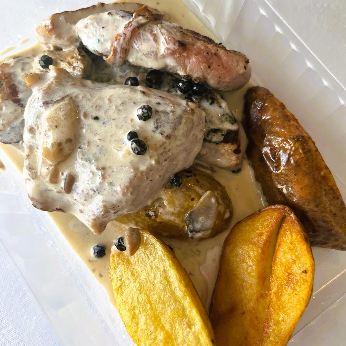 Solomillo de Cerdo a la Pimienta con Patatas