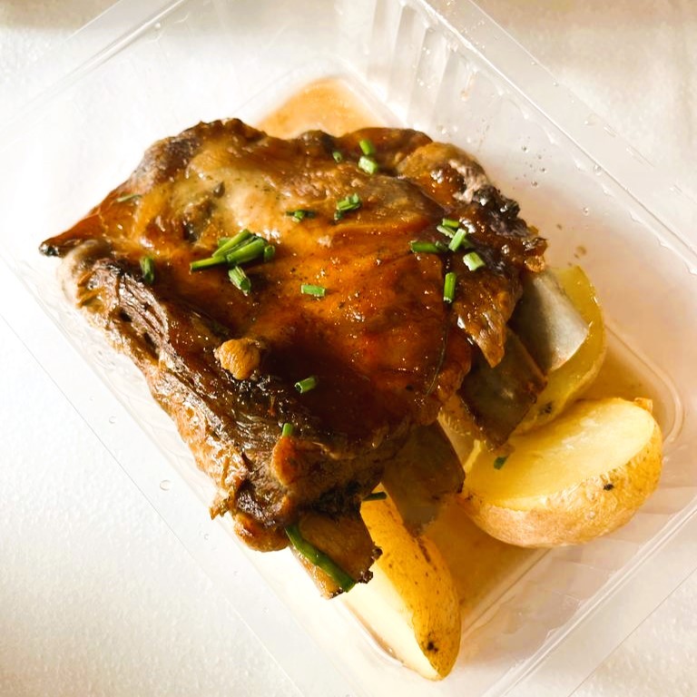 Asado de Costillar BBQ con Patatas