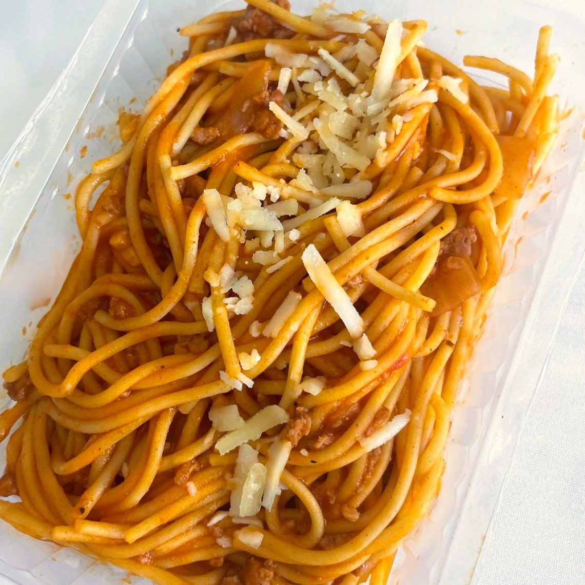 Espaguetis Boloñesa con queso