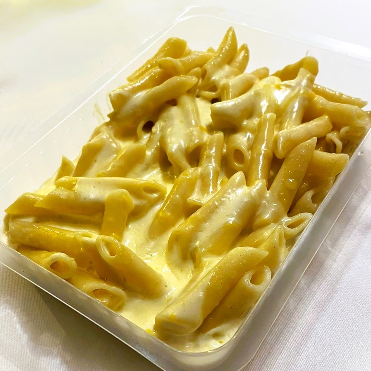 Pennes con Salsa de Queso