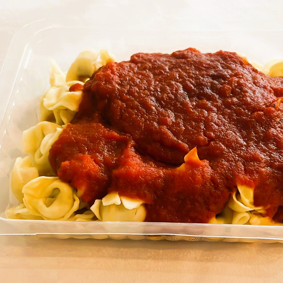 Tortellini de Carne a la Putanesca