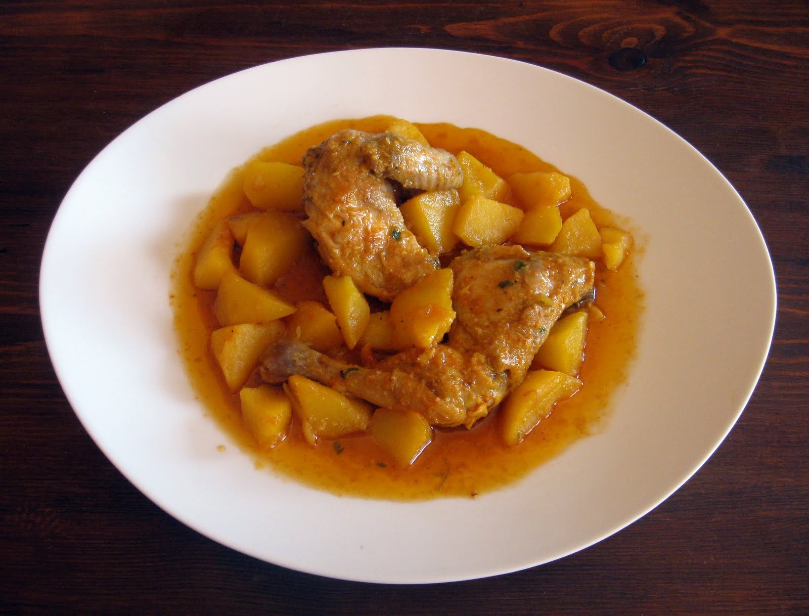 Caldereta de Pollo con Patatas