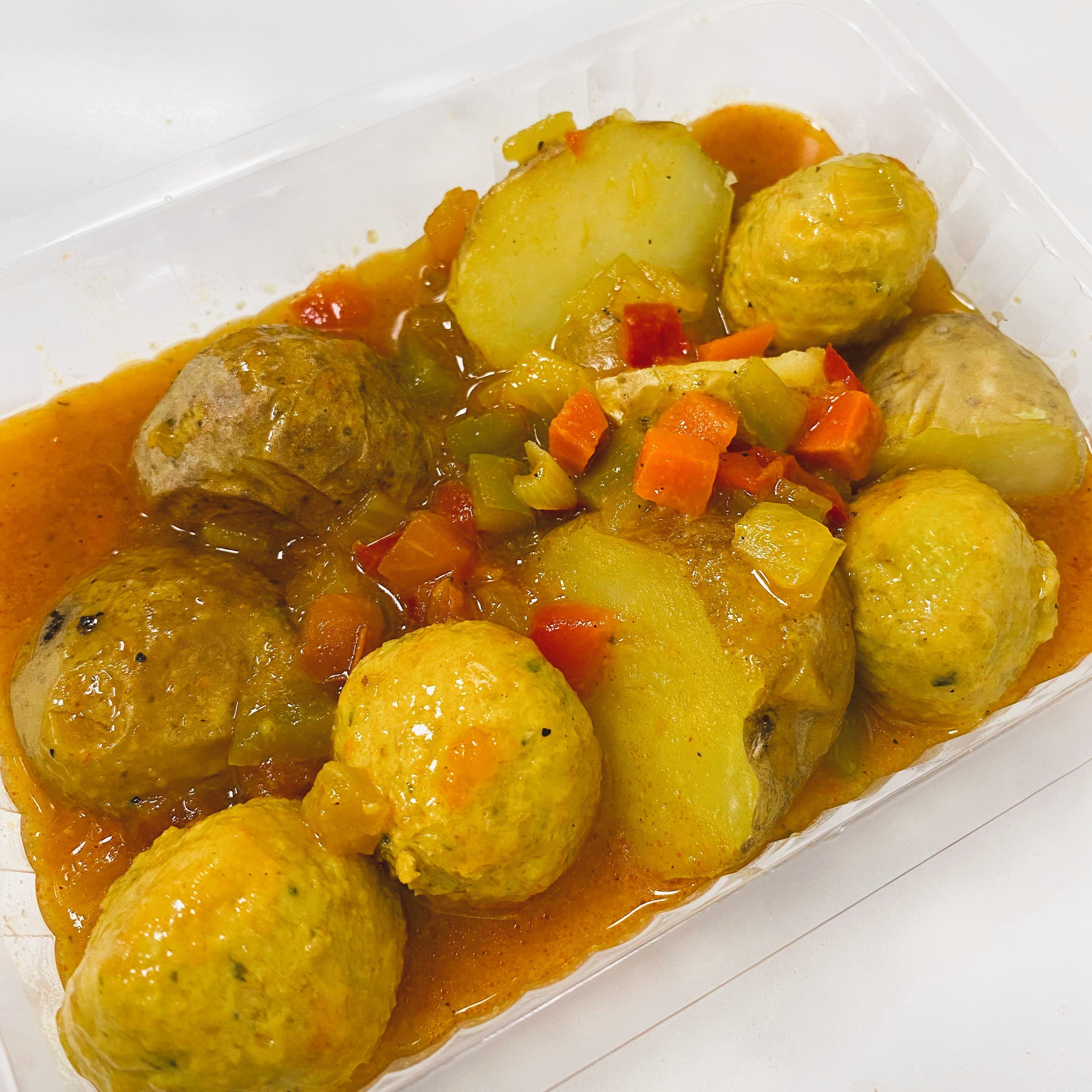 Albondigas a la Jardinera con Patatas
