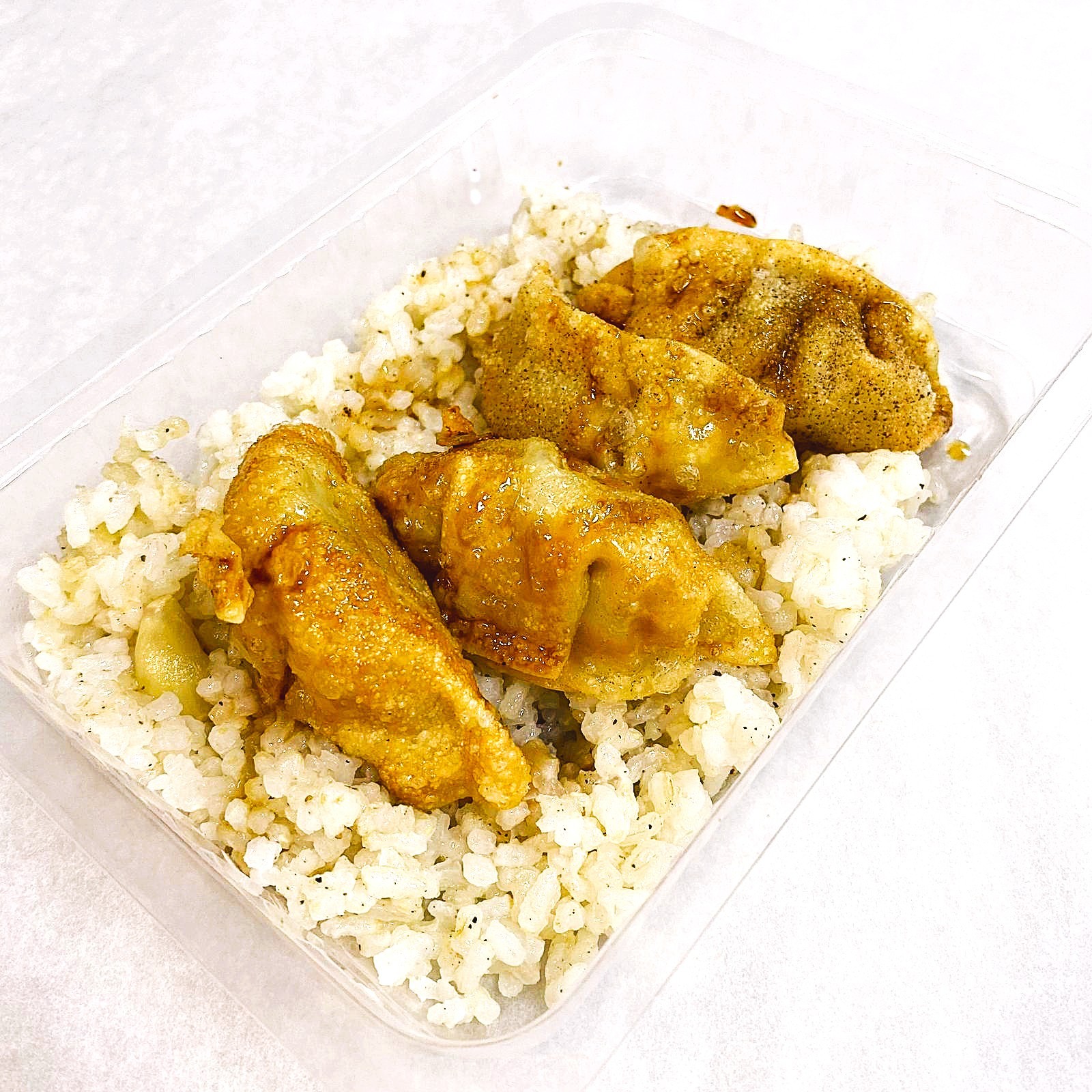Gyozas de Setas y Verduras con Salsa Teriyaki y Arroz Blanco