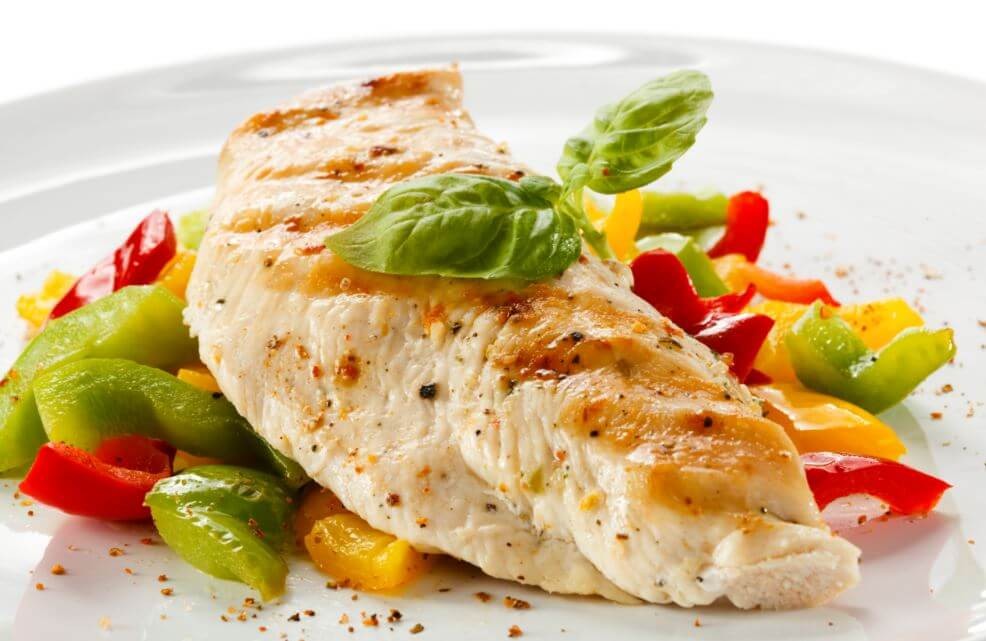 Pechuga De Pollo Plancha Con Verduras salteadas