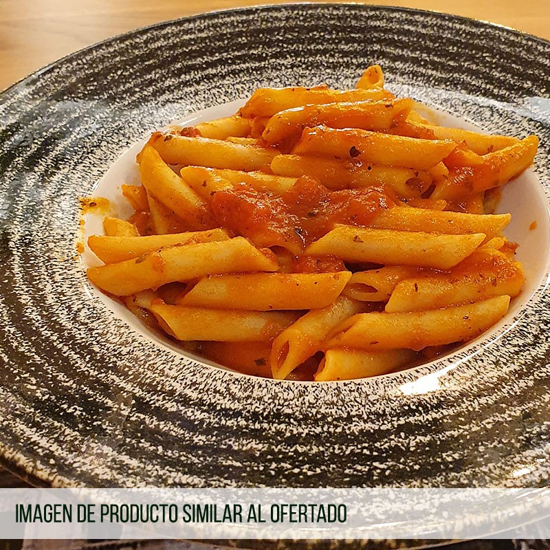 Macarrones al pesto rojo