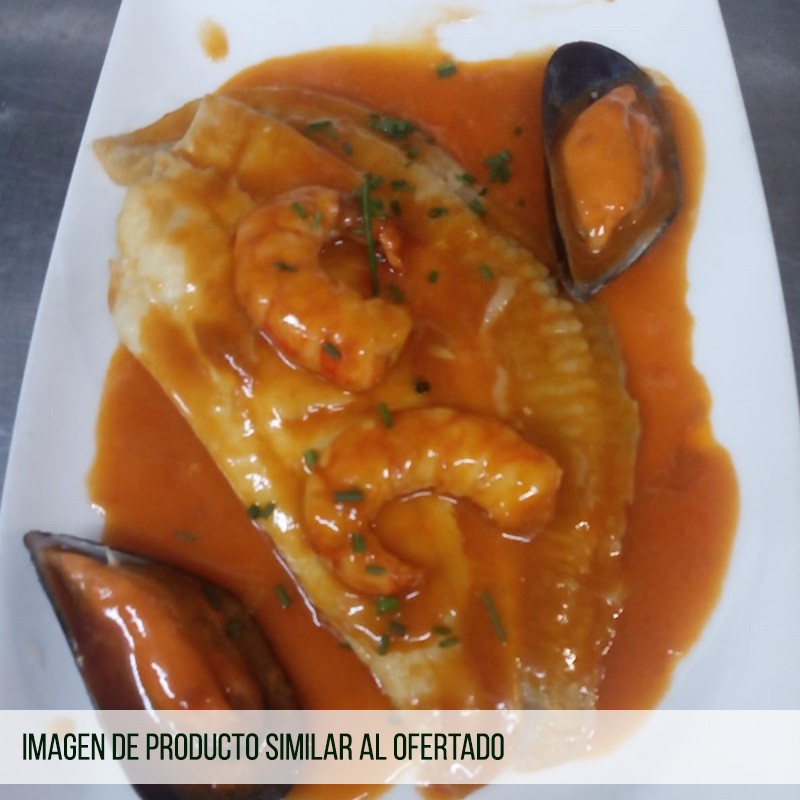 Merluza con Salsa de Mejillones y Ensalada